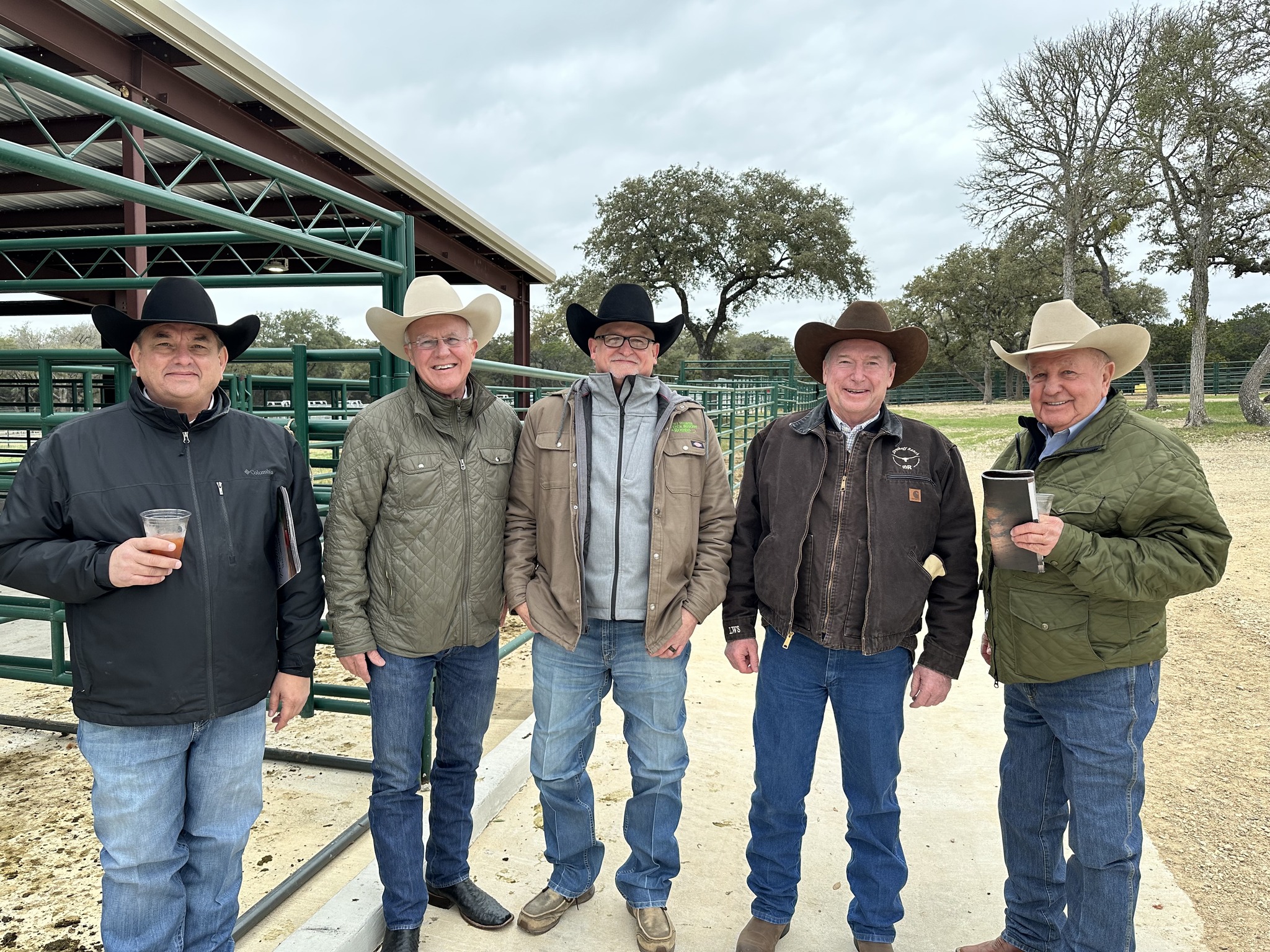 Auctioneer Bruce McCarty and team with sale host & Hired Hand customer Lynn Struthoff, Struthoff Ranch