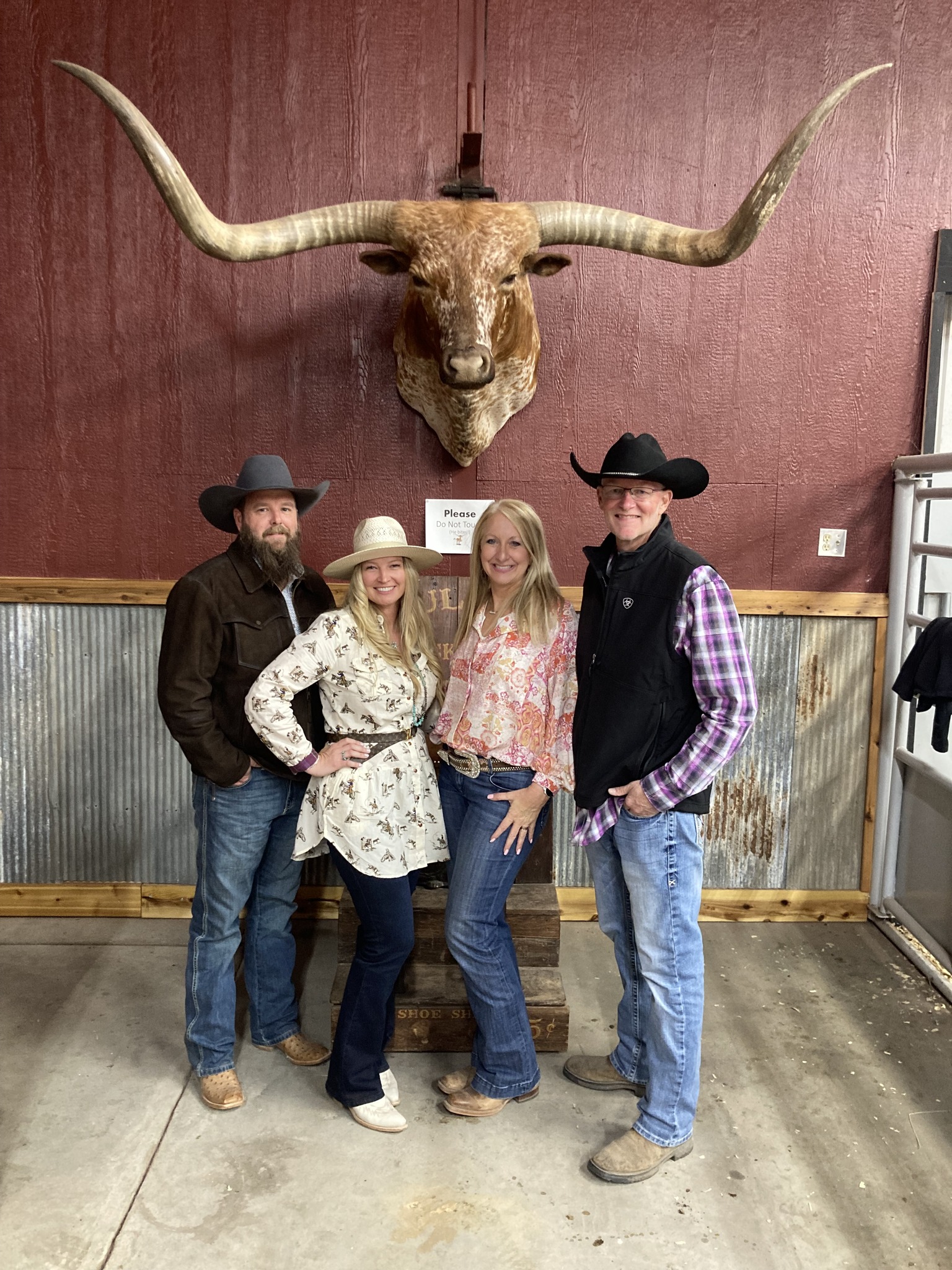 Hired Hand customers Josh & Brittany Gentry, G3 Longhorns with Sale:Futurity Hosts and Hired Hand customers Kelli & Scott Farber, Crossfire Longhorns